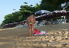 Brian Strokes sventola la sua lunga video hard mature tettone spada