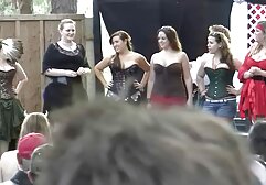 Giovane latina prende una doccia, un bel culo di sapone, film porno di donne mature italiane spero che lascerà cadere il sapone.