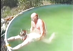 TmwVRnet - - bruna si arrampica sul tavolo per giocare film porno mamme mature con la figa