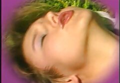 Adolescente assetato in un video sesso anale donne mature trio con sport acquatici